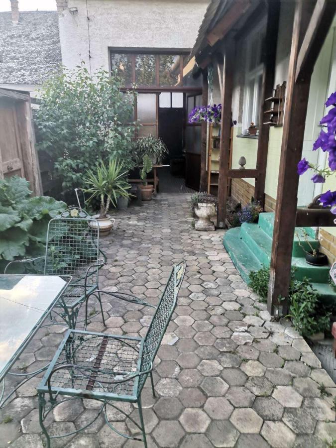 Somborski salas - strogi centar Exterior foto